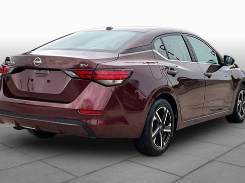 Used 2024 Nissan Sentra SV FWD image 13