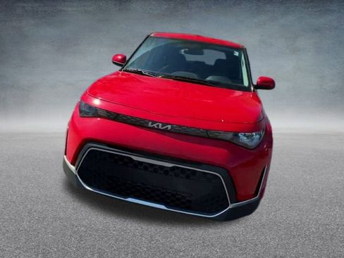 Used 2023 Kia Soul LX w/ LX Technology Package image 6