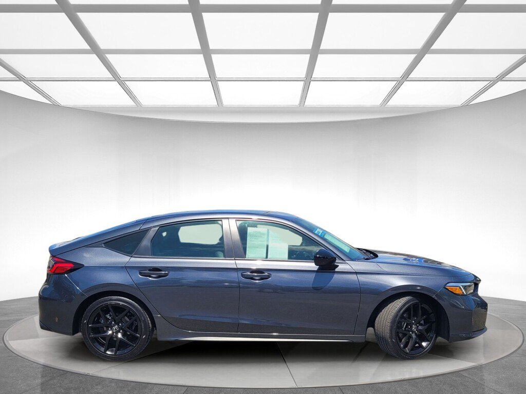 Certified 2025 Honda Civic Sport image 3