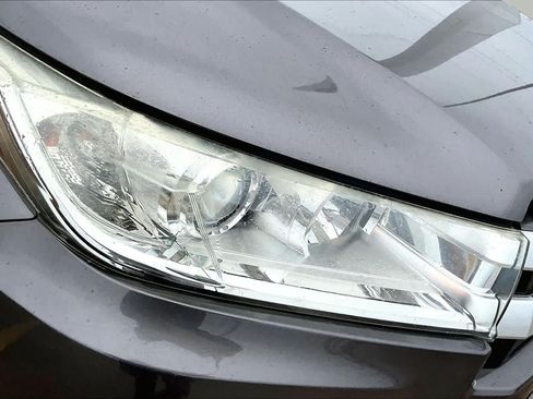 Used 2018 Toyota Highlander Plus FWD image 27