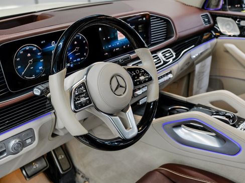 Used 2022 Mercedes-Benz Maybach GLS 600 4MATIC image 25