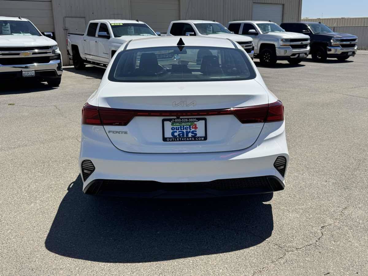 Used 2022 Kia Forte LXS FWD image 8
