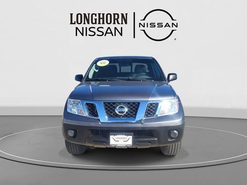 Used 2021 Nissan Frontier SV image 8