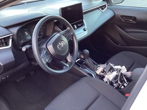 Used 2025 Toyota Corolla LE image 10