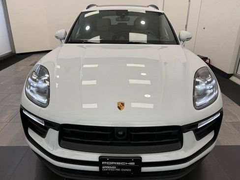 Certified 2025 Porsche Macan AWD/4WD image 12