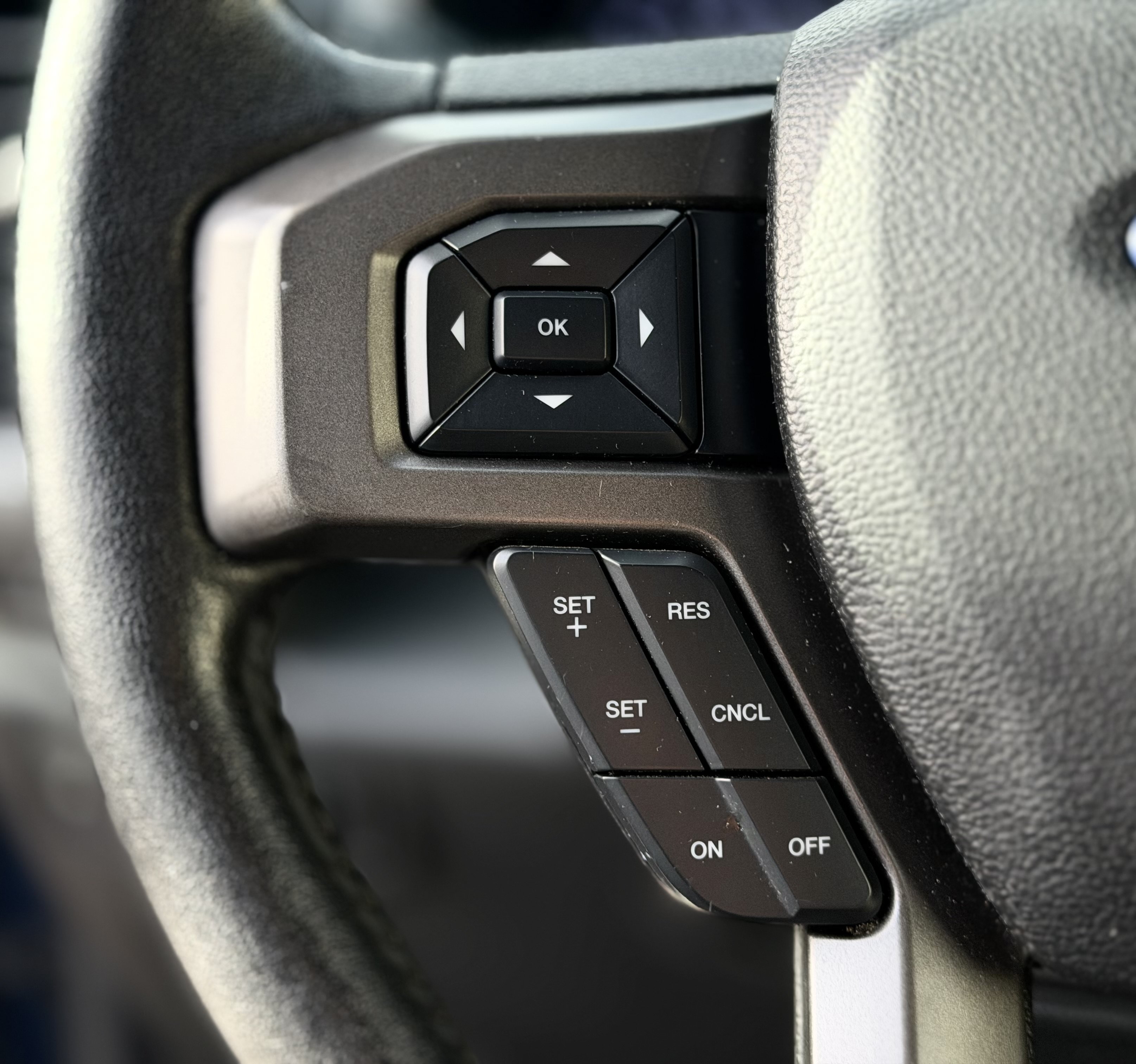 Used 2019 Ford Expedition XLT w/ Equipment Group 202A RWD image 34