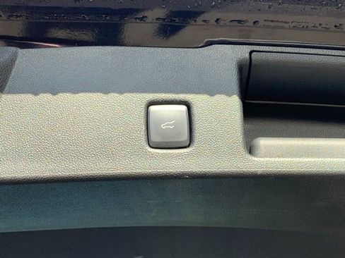 Used 2024 Ford Escape Platinum image 6