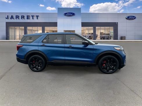 Used 2022 Ford Explorer ST w/ Equipment Group 401A AWD/4WD image 8