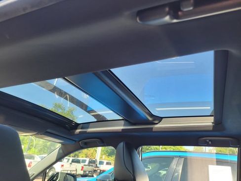 Used 2023 Toyota RAV4 XSE AWD/4WD image 19