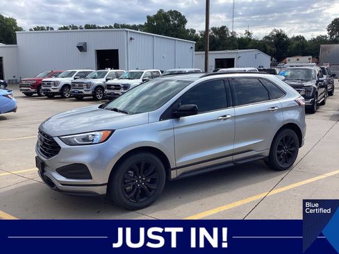 Used 2022 Ford Edge SE w/ Black Appearance Package AWD/4WD image 1