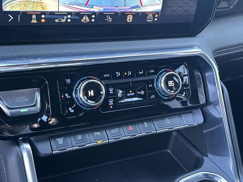 Used 2024 GMC Sierra 2500 Denali w/ Technology Package image 34