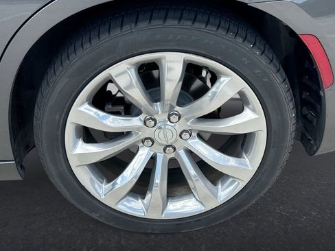 Used 2019 Chrysler 300 Touring L w/ Quick Order Package 22F RWD image 31