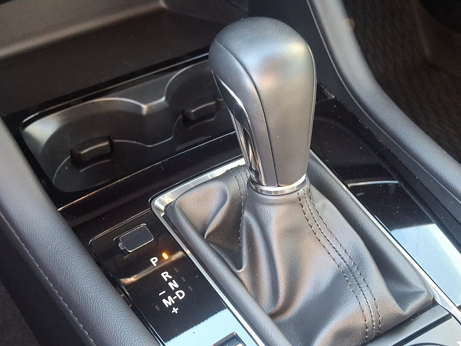 Used 2024 MAZDA MAZDA3 s FWD image 15
