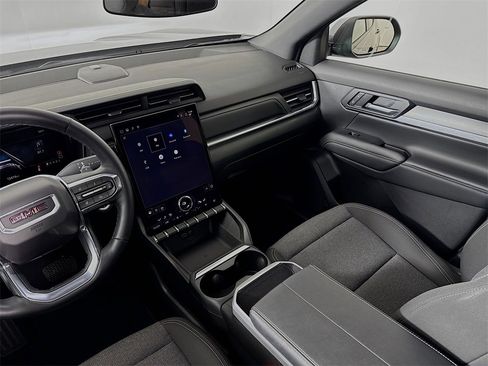 Used 2025 GMC Terrain Elevation image 24