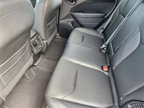 Used 2025 Subaru Forester Limited image 32