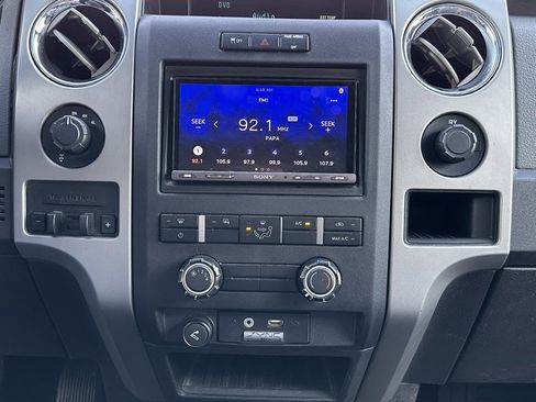 Used 2011 Ford F150 XLT w/ XLT Chrome Pkg image 16