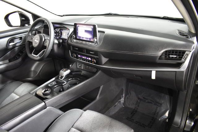 Used 2024 Nissan Rogue SV AWD/4WD image 35