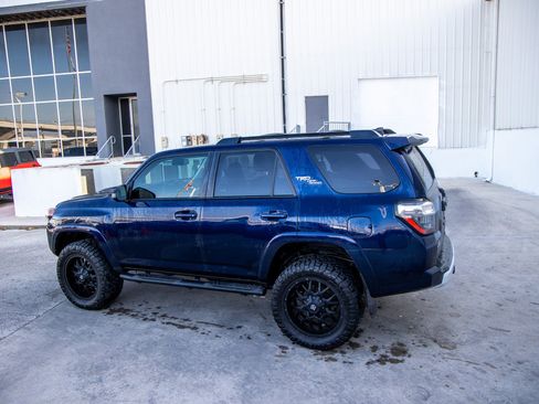 Used 2019 Toyota 4Runner TRD Off-Road Premium image 11