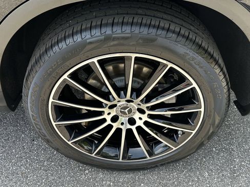 Certified 2022 Mercedes-Benz GLC 300 image 23