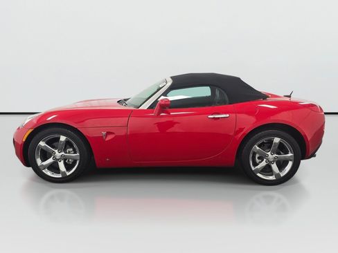 Used 2009 Pontiac Solstice GXP w/ Club Sport Package RWD image 16