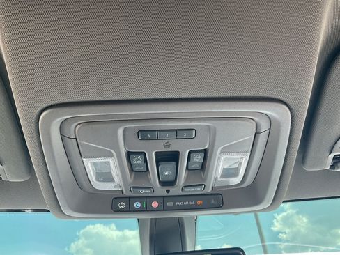 Used 2019 Chevrolet Silverado 1500 LT w/ Texas Edition RWD image 17