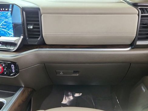 Used 2024 GMC Sierra 1500 SLT w/ SLT Premium Plus Package image 37