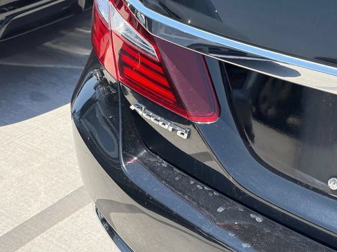 Used 2016 Honda Accord LX image 4