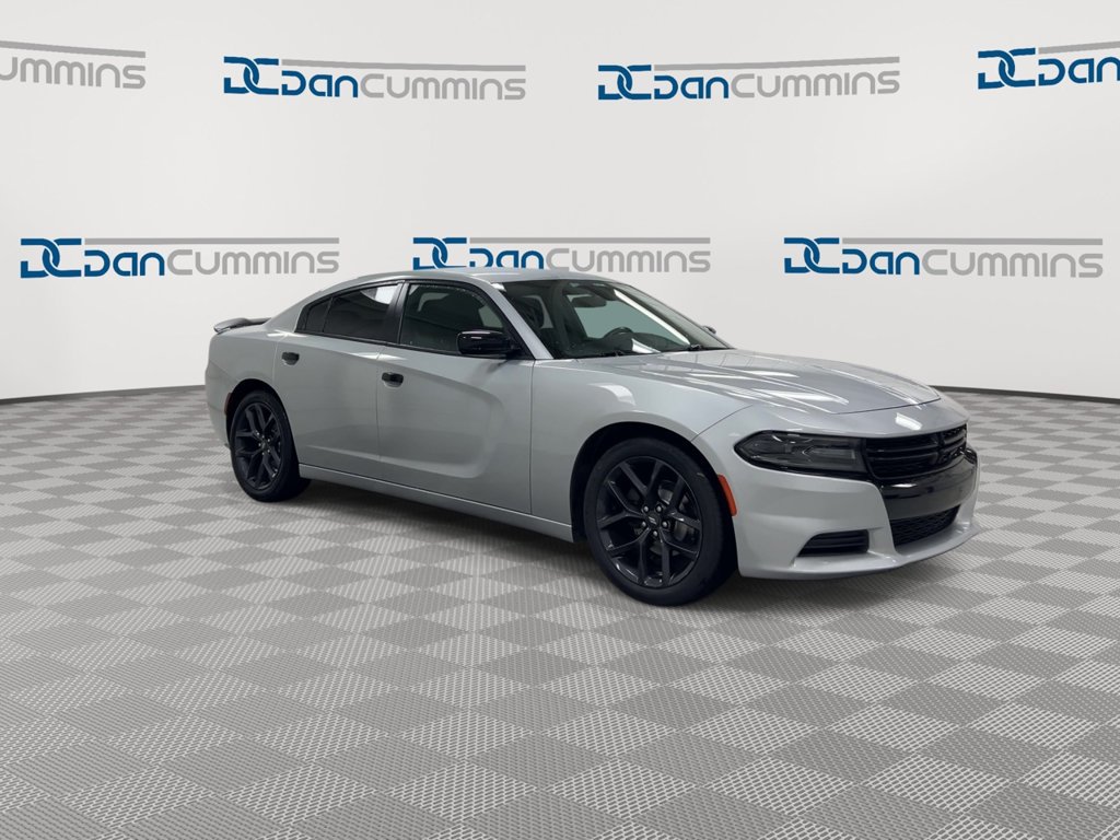 Used 2021 Dodge Charger SXT w/ Blacktop Package RWD image 2