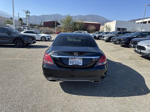 Used 2018 Mercedes-Benz C 300 Sedan image 5