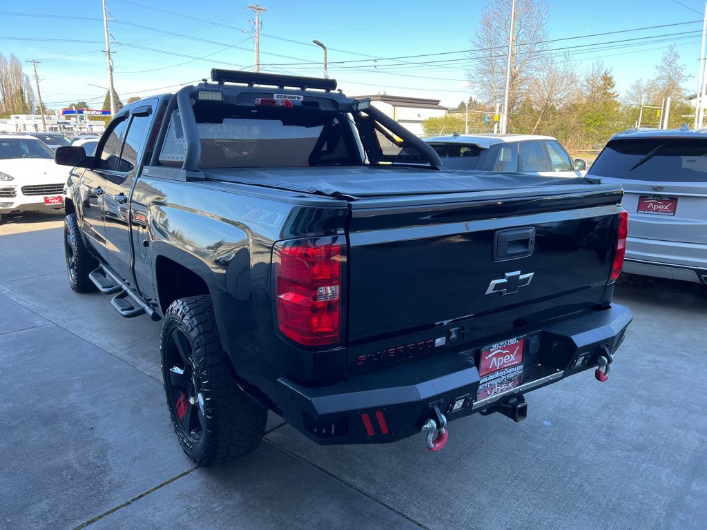 Used 2018 Chevrolet Silverado 1500 LT w/ Redline Edition AWD/4WD image 5