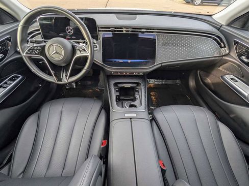 Used 2025 Mercedes-Benz E 450 4MATIC Sedan image 10