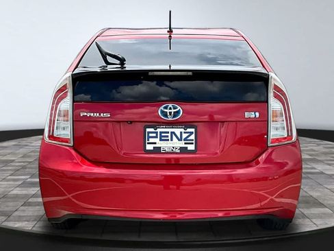 Used 2015 Toyota Prius Two FWD image 4