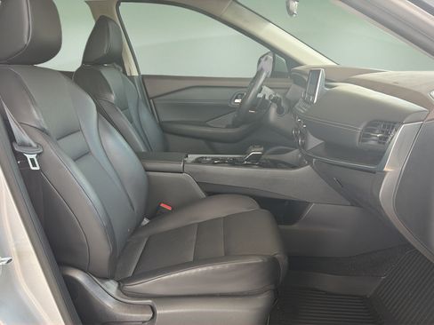 Certified 2023 Nissan Rogue SV w/ SV Premium B Package AWD/4WD image 11
