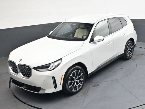 Used 2026 BMW X3 xDrive30 w/ Premium Package image 24