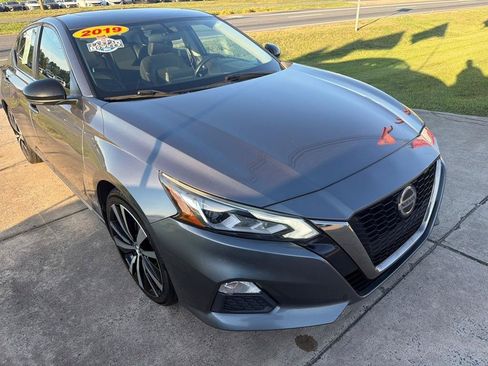 Used 2019 Nissan Altima 2.5 SR w/ SR Premium Package FWD image 5