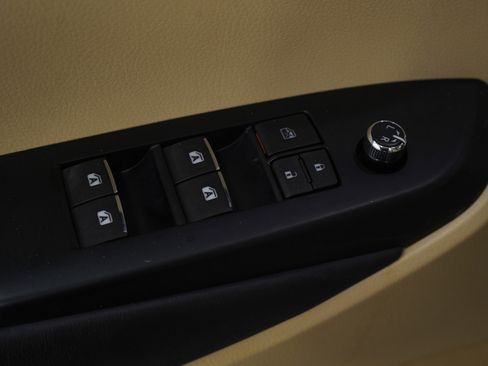 Used 2015 Toyota Highlander Limited Platinum image 23