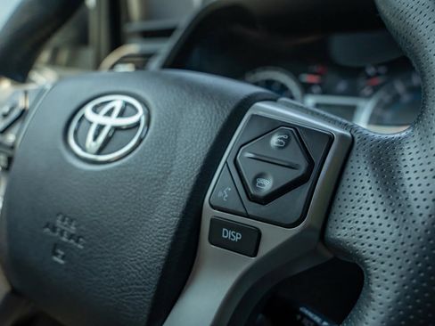 Used 2015 Toyota 4Runner Limited AWD/4WD image 27