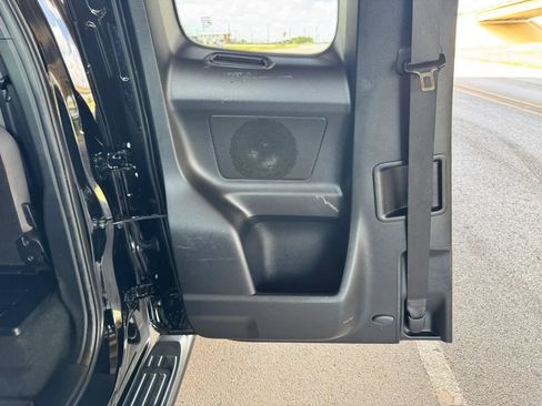 Used 2022 Toyota Tacoma SR5 RWD image 18