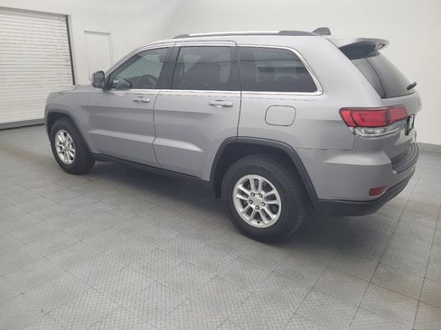 Used 2020 Jeep Grand Cherokee Laredo image 3