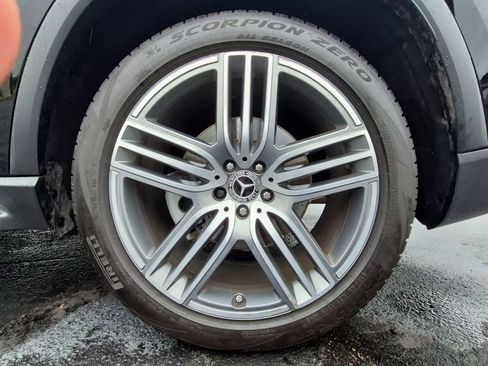 Used 2024 Mercedes-Benz GLS 450 4MATIC image 23