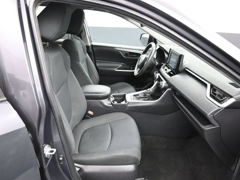Used 2021 Toyota RAV4 LE AWD/4WD image 24