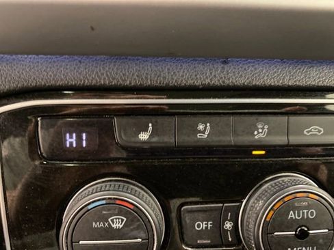 Used 2021 Volkswagen Atlas Cross Sport SEL image 23