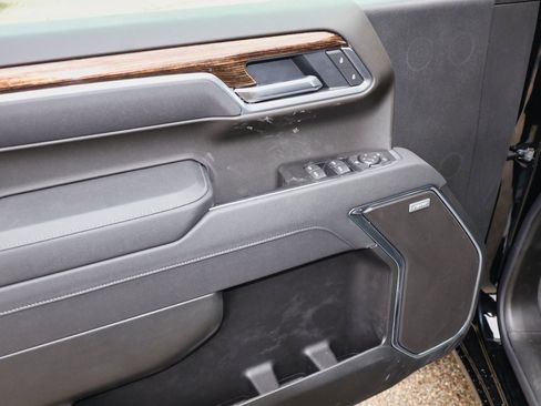 New 2026 GMC Sierra 1500 Elevation image 8