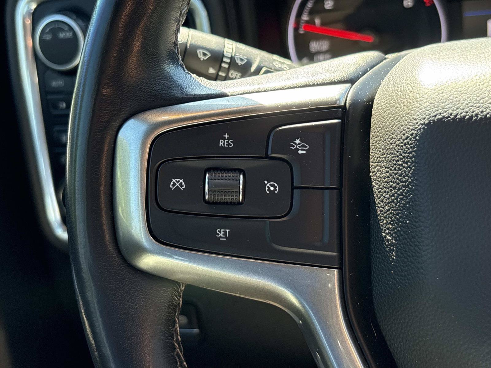 Used 2022 Chevrolet Silverado 1500 LTZ w/ LTZ Premium Package AWD/4WD image 20
