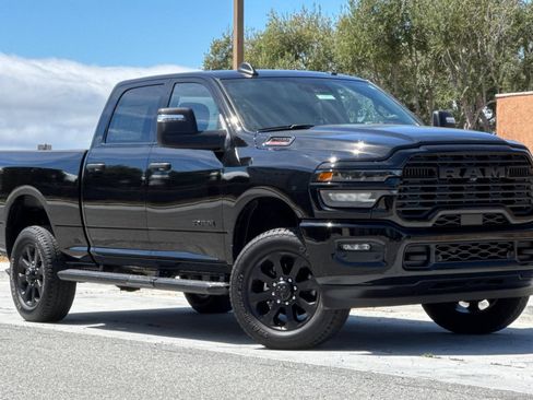 Used 2025 RAM 2500 Big Horn AWD/4WD image 2