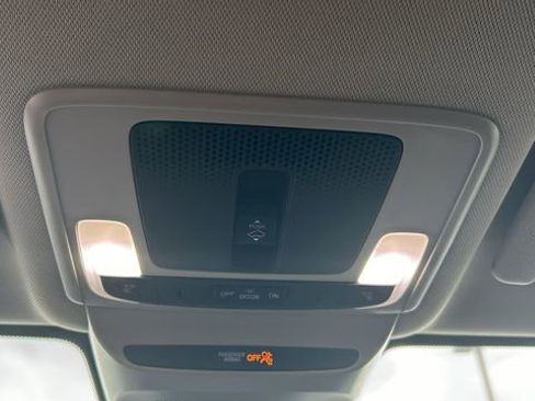 Used 2025 Honda HR-V EX-L image 24