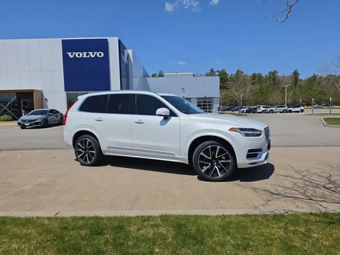 Used 2023 Volvo XC90 B5 Plus w/ Protection Package AWD/4WD image 2