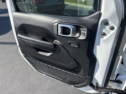 Used 2021 Jeep Gladiator Mojave image 23