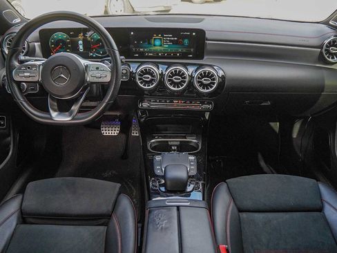 Used 2021 Mercedes-Benz CLA 250 image 25