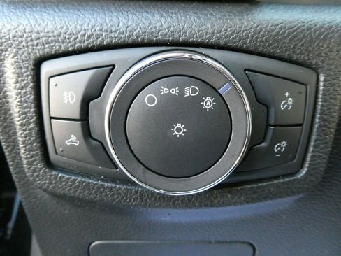 Used 2018 Ford F150 Platinum w/ Technology Package image 28